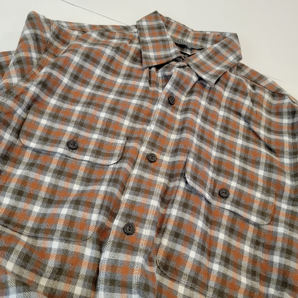 Treasure & Bond Trim Fit Soft Flannel Double Pocket Shirt Size Small - Picture 10 of 14